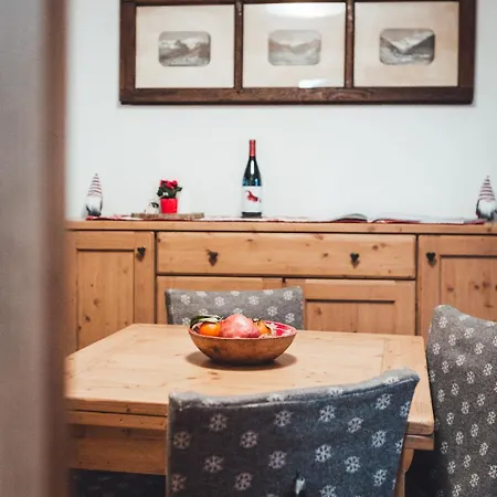 Apartament Maison Carrel Elegant 7 *